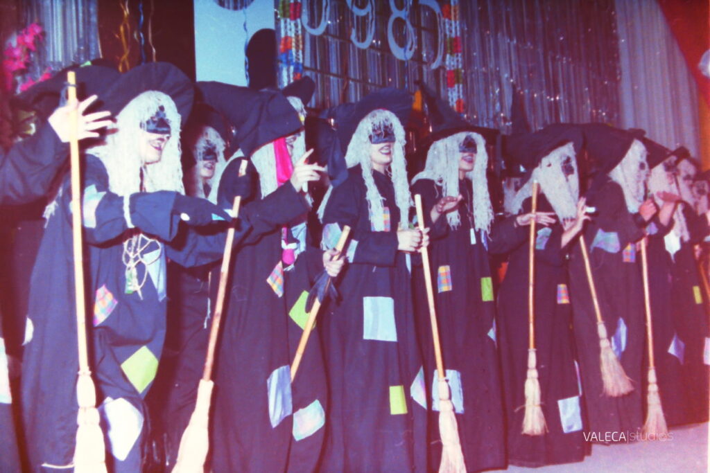 Las coubrujas pirujas chirigota marivi