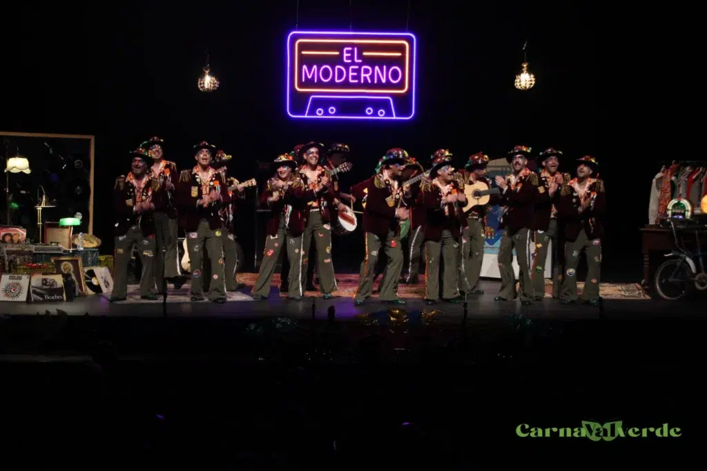 Comparsa El Moderno